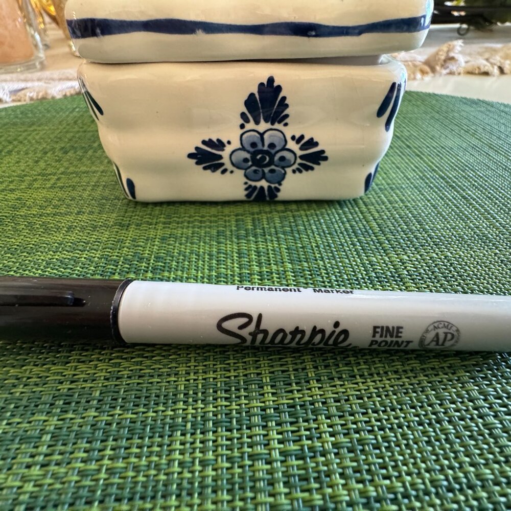 Delft Ceramic Table Box / Trinket Box - Picture 6 of 11